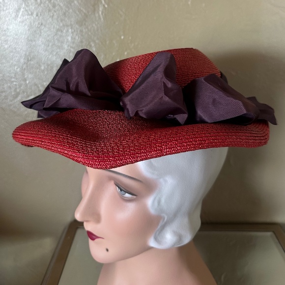 ADORABLE 1940s\' RED STRAW HAT WITH BURGUNDY TAFFETA BOWS and GLOVES main image 10